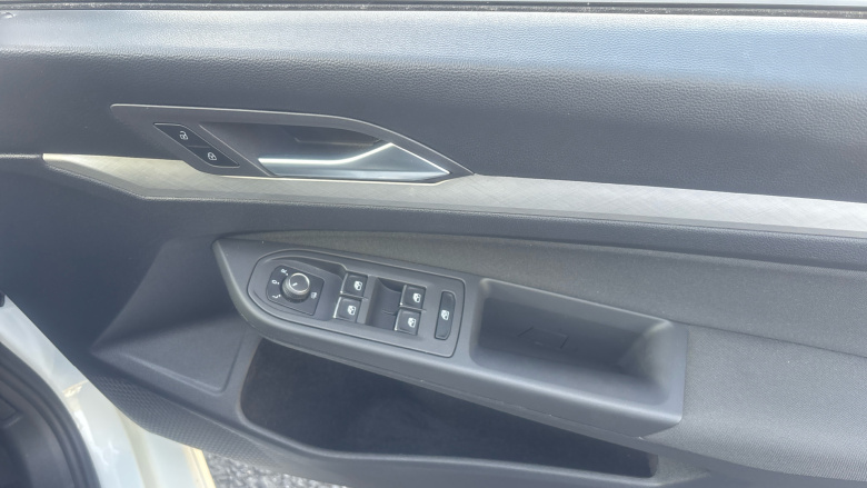 Volkswagen Golf 1.5 TSI Life 5dr Petrol Hatchback